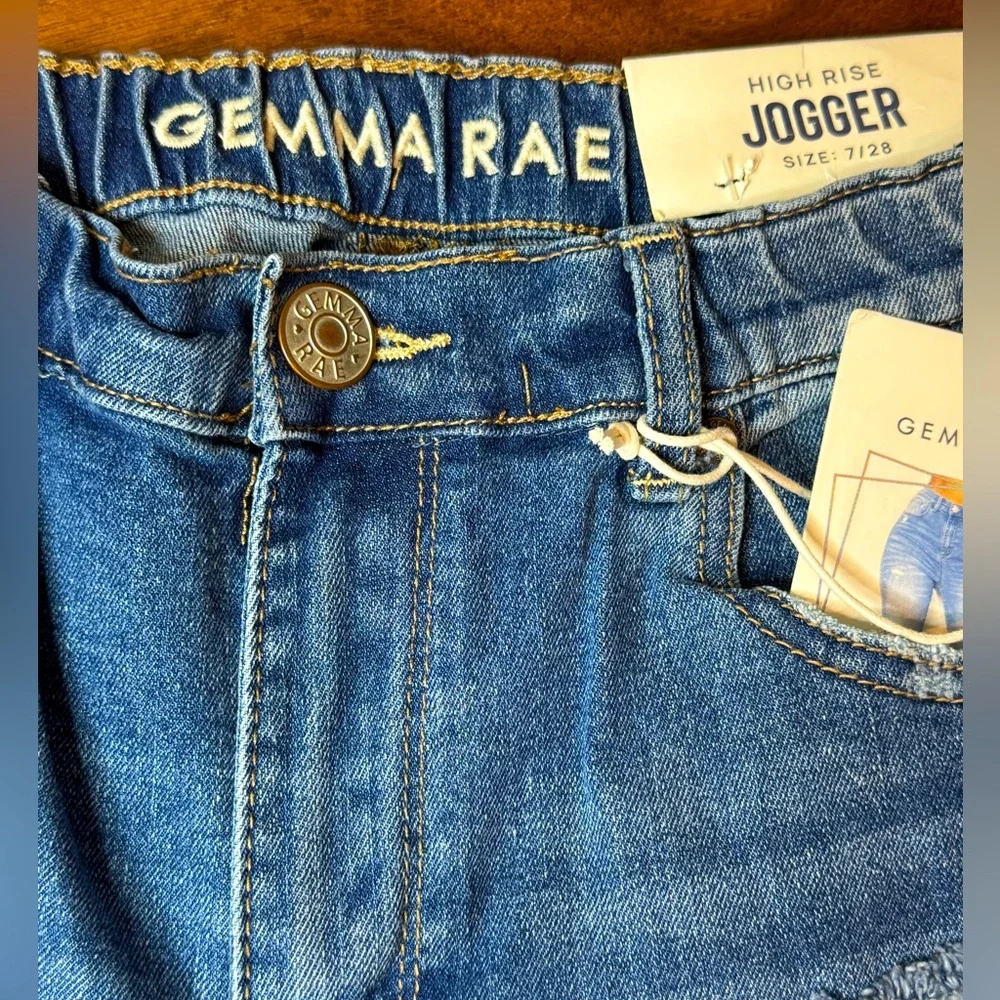 NWT GEMMA RAE Jogger Jeans - Picture 3 of 6